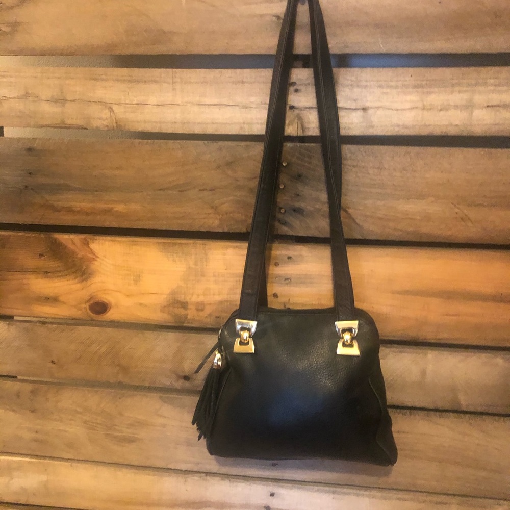❌SOLD❌Decca Pebbled Leather Handbag